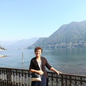 Elisabeta - 72 | Como
