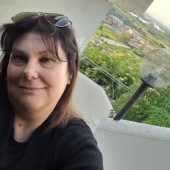 Laura - 59 | Latina